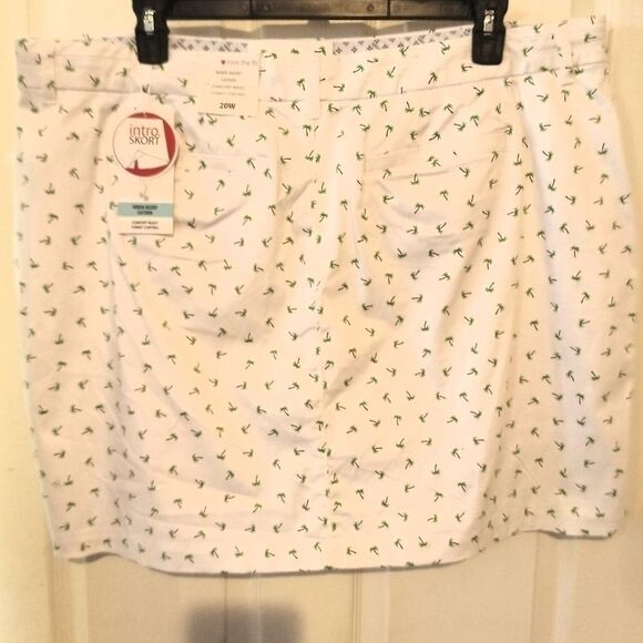 Intro Love the Fit Palm Tree printed skort… - Picture 10 of 12
